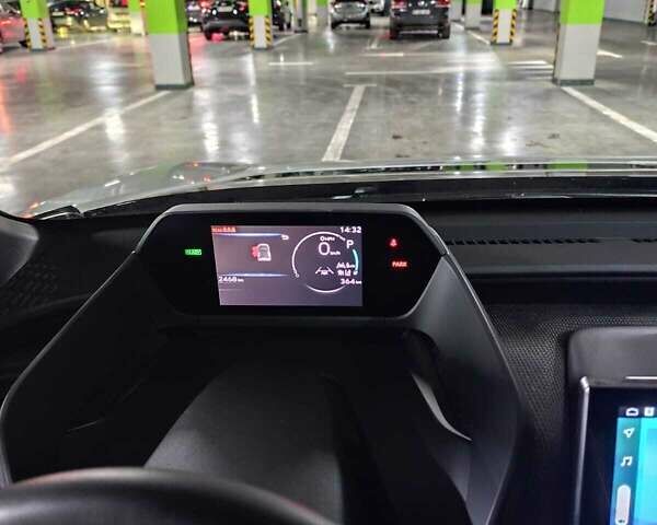 Білий Тойота bZ4X, об'ємом двигуна 0 л та пробігом 2 тис. км за 27500 $, фото 4 на Automoto.ua