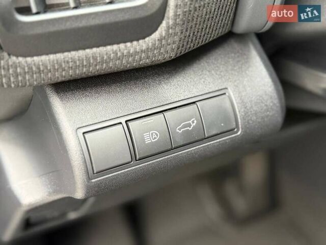 Белый Тойота bZ4X, объемом двигателя 0 л и пробегом 2 тыс. км за 27999 $, фото 117 на Automoto.ua