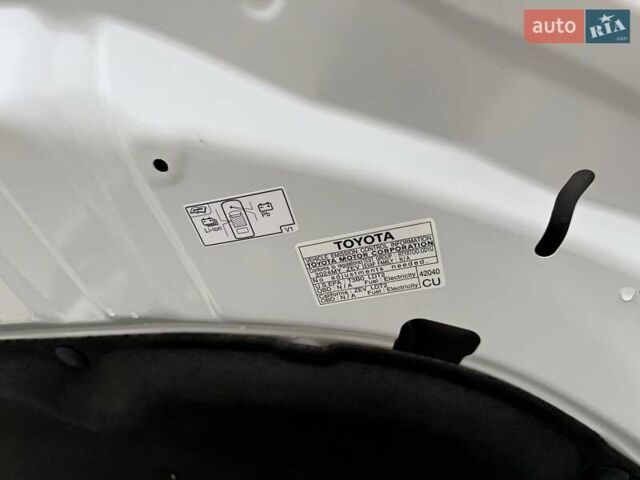 Белый Тойота bZ4X, объемом двигателя 0 л и пробегом 2 тыс. км за 27999 $, фото 52 на Automoto.ua
