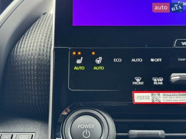 Белый Тойота bZ4X, объемом двигателя 0 л и пробегом 2 тыс. км за 27999 $, фото 142 на Automoto.ua