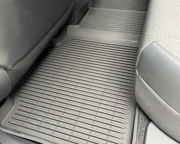 Белый Тойота bZ4X, объемом двигателя 0 л и пробегом 2 тыс. км за 27999 $, фото 73 на Automoto.ua