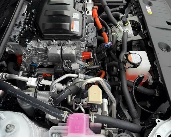 Белый Тойота bZ4X, объемом двигателя 0 л и пробегом 2 тыс. км за 27999 $, фото 59 на Automoto.ua