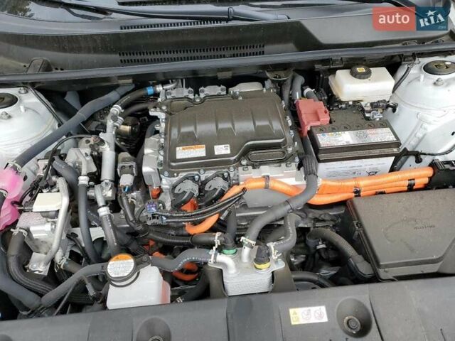 Белый Тойота bZ4X, объемом двигателя 0 л и пробегом 30 тыс. км за 15100 $, фото 11 на Automoto.ua