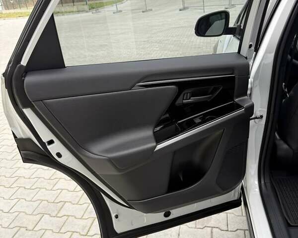 Белый Тойота bZ4X, объемом двигателя 0 л и пробегом 2 тыс. км за 27999 $, фото 66 на Automoto.ua