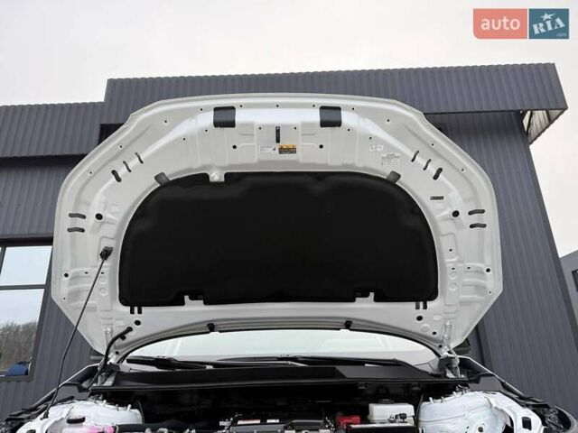 Белый Тойота bZ4X, объемом двигателя 0 л и пробегом 2 тыс. км за 27999 $, фото 47 на Automoto.ua