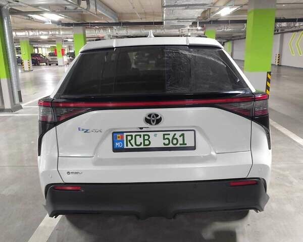 Білий Тойота bZ4X, об'ємом двигуна 0 л та пробігом 2 тис. км за 27500 $, фото 6 на Automoto.ua