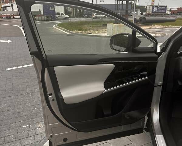 Бежевий Тойота bZ4X, об'ємом двигуна 0 л та пробігом 1 тис. км за 27500 $, фото 7 на Automoto.ua
