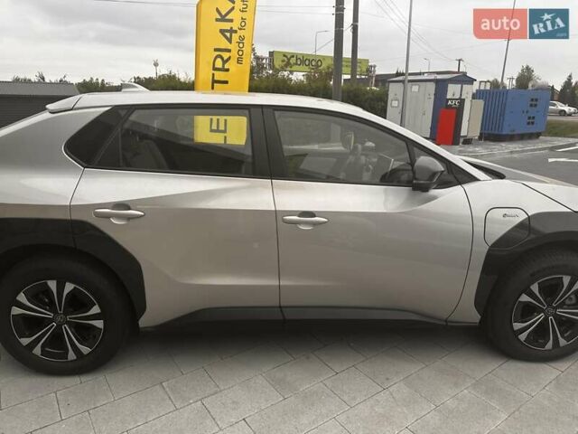 Бежевий Тойота bZ4X, об'ємом двигуна 0 л та пробігом 1 тис. км за 27500 $, фото 3 на Automoto.ua