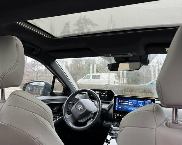 Черный Тойота bZ4X, объемом двигателя 0 л и пробегом 18 тыс. км за 29000 $, фото 1 на Automoto.ua