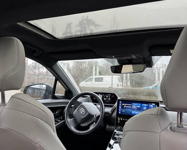 Черный Тойота bZ4X, объемом двигателя 0 л и пробегом 18 тыс. км за 29000 $, фото 14 на Automoto.ua