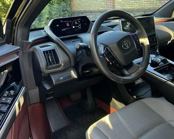 Тойота bZ4X 2022 в Кременчуге на Automoto.ua Черный Тойота bZ4X, объемом двигателя 0 л и пробегом 34 тыс. км за 28800 $, фото 2 на Automoto.ua