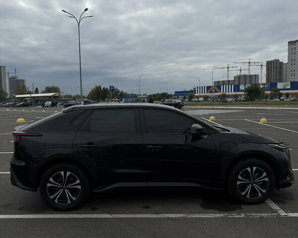 Черный Тойота bZ4X, объемом двигателя 0 л и пробегом 38 тыс. км за 22500 $, фото 7 на Automoto.ua