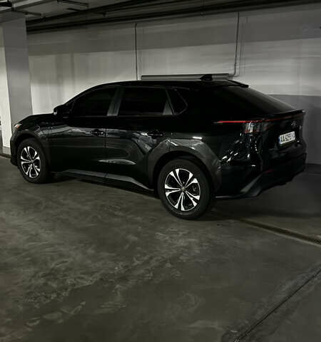 Черный Тойота bZ4X, объемом двигателя 0 л и пробегом 44 тыс. км за 21500 $, фото 3 на Automoto.ua