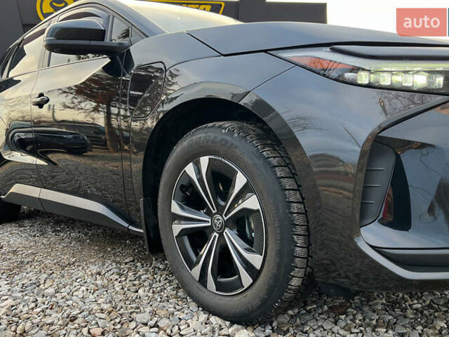 Черный Тойота bZ4X, объемом двигателя 0 л и пробегом 42 тыс. км за 24999 $, фото 26 на Automoto.ua