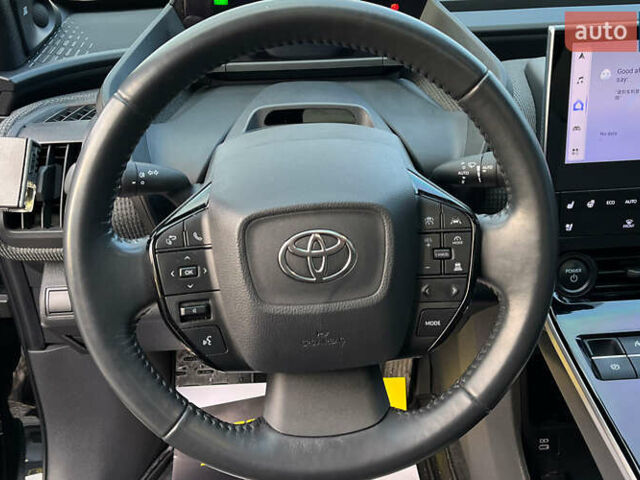 Черный Тойота bZ4X, объемом двигателя 0 л и пробегом 42 тыс. км за 24999 $, фото 11 на Automoto.ua