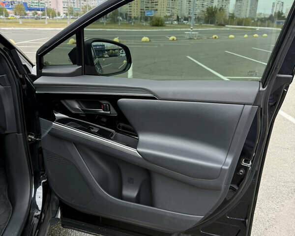 Черный Тойота bZ4X, объемом двигателя 0 л и пробегом 38 тыс. км за 22500 $, фото 14 на Automoto.ua