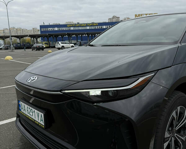 Черный Тойота bZ4X, объемом двигателя 0 л и пробегом 38 тыс. км за 22500 $, фото 26 на Automoto.ua