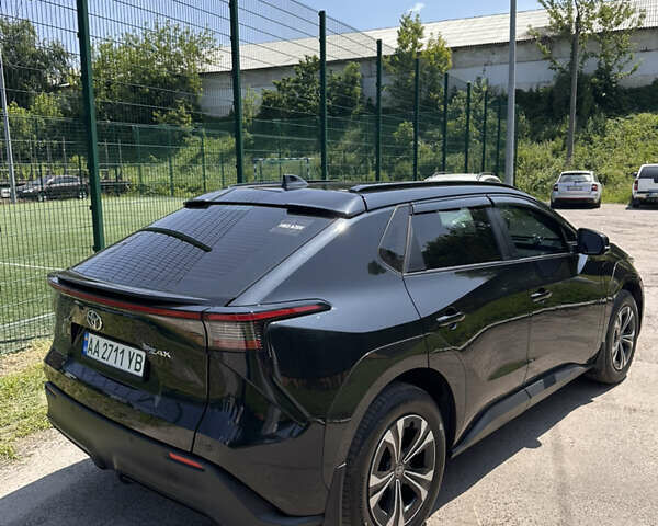 Черный Тойота bZ4X, объемом двигателя 0 л и пробегом 31 тыс. км за 23500 $, фото 1 на Automoto.ua