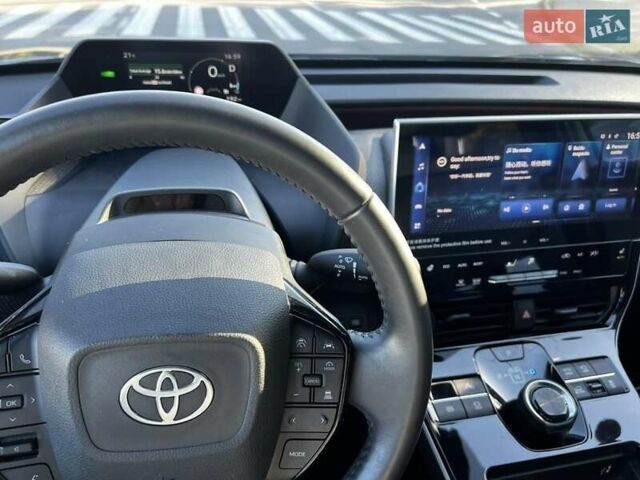 Тойота bZ4X 2022 в Кременчуге на Automoto.ua Черный Тойота bZ4X, объемом двигателя 0 л и пробегом 34 тыс. км за 28800 $, фото 3 на Automoto.ua