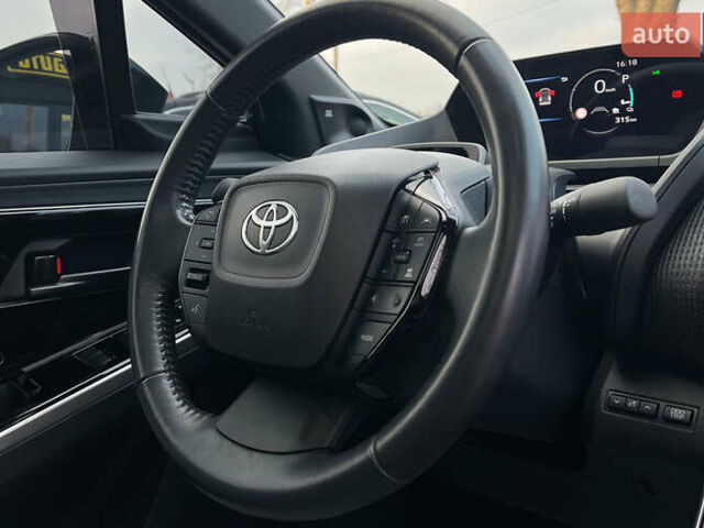 Черный Тойота bZ4X, объемом двигателя 0 л и пробегом 42 тыс. км за 24999 $, фото 17 на Automoto.ua