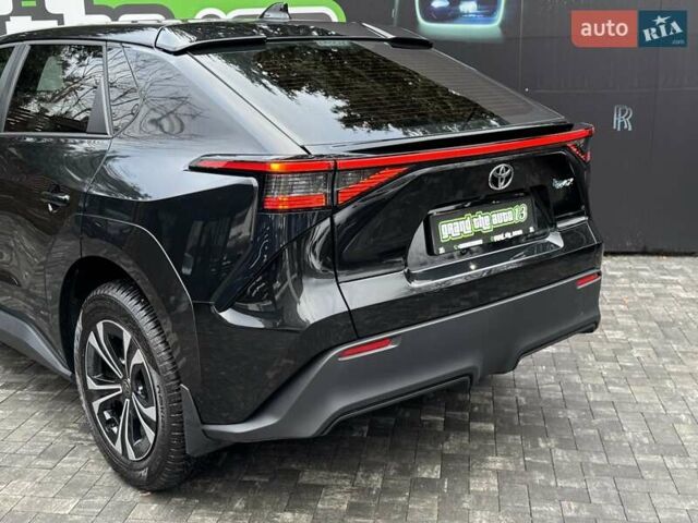 Чорний Тойота bZ4X, об'ємом двигуна 0 л та пробігом 6 тис. км за 23500 $, фото 44 на Automoto.ua