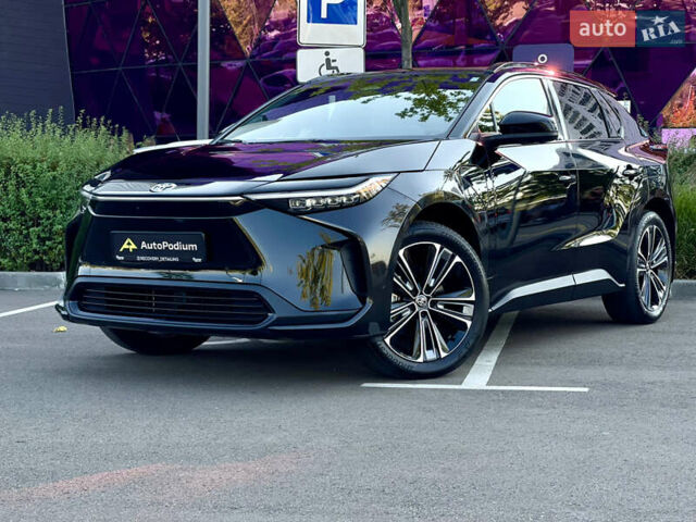 Черный Тойота bZ4X, объемом двигателя 0 л и пробегом 19 тыс. км за 29500 $, фото 1 на Automoto.ua