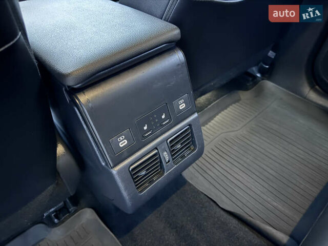 Черный Тойота bZ4X, объемом двигателя 0 л и пробегом 249 тыс. км за 24900 $, фото 41 на Automoto.ua