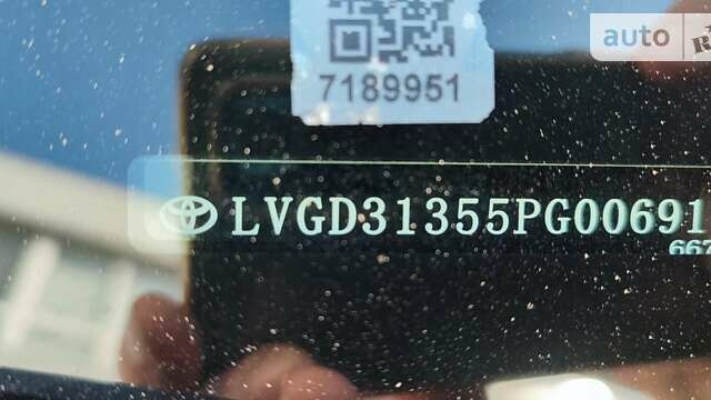 Чорний Тойота bZ4X, об'ємом двигуна 0 л та пробігом 8 тис. км за 24999 $, фото 30 на Automoto.ua