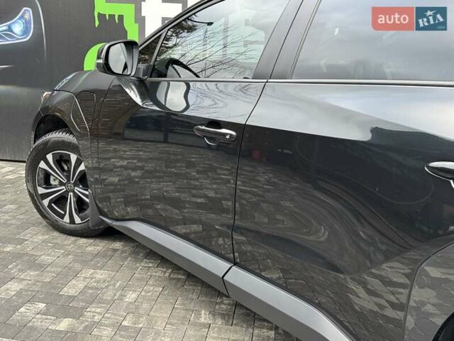 Чорний Тойота bZ4X, об'ємом двигуна 0 л та пробігом 6 тис. км за 23500 $, фото 51 на Automoto.ua