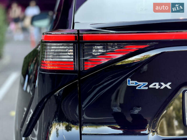 Черный Тойота bZ4X, объемом двигателя 0 л и пробегом 19 тыс. км за 28999 $, фото 7 на Automoto.ua