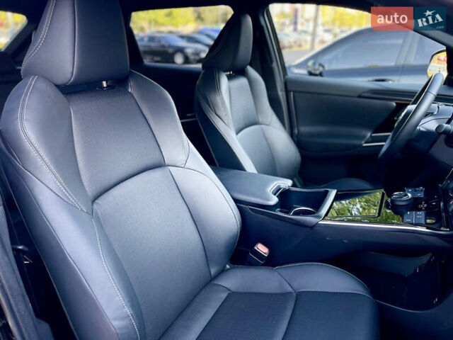 Черный Тойота bZ4X, объемом двигателя 0 л и пробегом 19 тыс. км за 28999 $, фото 14 на Automoto.ua