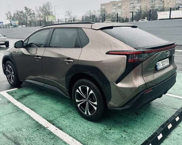 Коричневый Тойота bZ4X, объемом двигателя 0 л и пробегом 29 тыс. км за 23500 $, фото 5 на Automoto.ua