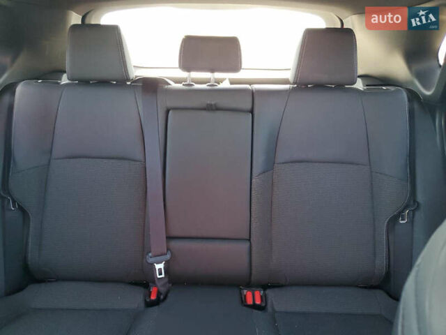 Красный Тойота bZ4X, объемом двигателя 0 л и пробегом 78 тыс. км за 15750 $, фото 10 на Automoto.ua