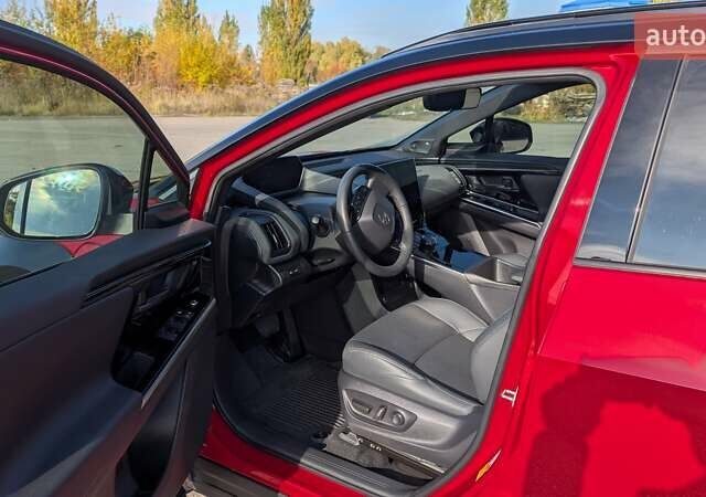 Красный Тойота bZ4X, объемом двигателя 0 л и пробегом 20 тыс. км за 26299 $, фото 6 на Automoto.ua