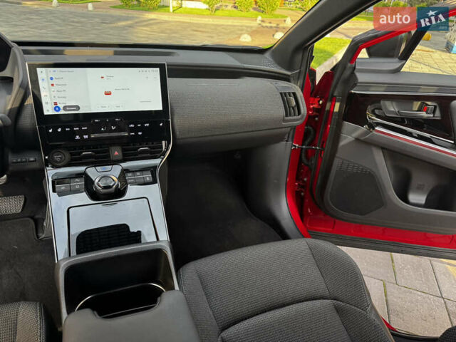 Красный Тойота bZ4X, объемом двигателя 0 л и пробегом 14 тыс. км за 24900 $, фото 25 на Automoto.ua