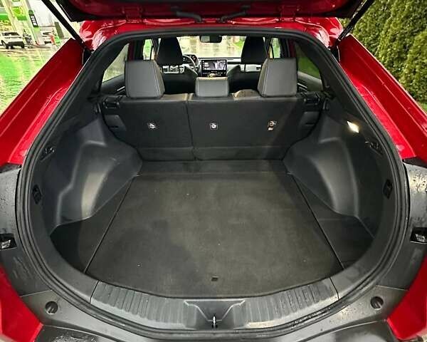 Красный Тойота bZ4X, объемом двигателя 0 л и пробегом 27 тыс. км за 23300 $, фото 15 на Automoto.ua