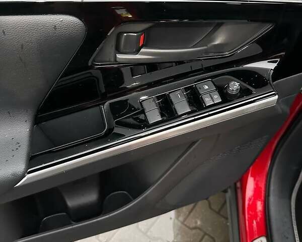 Красный Тойота bZ4X, объемом двигателя 0 л и пробегом 27 тыс. км за 23300 $, фото 9 на Automoto.ua