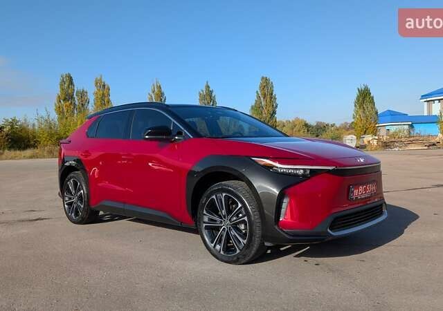 Красный Тойота bZ4X, объемом двигателя 0 л и пробегом 20 тыс. км за 26299 $, фото 1 на Automoto.ua