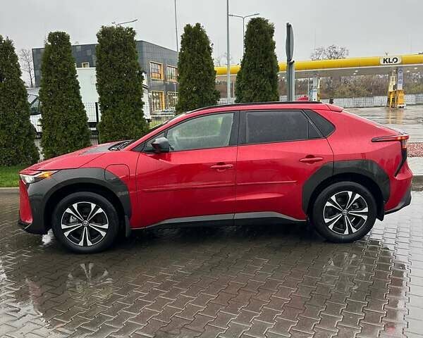 Красный Тойота bZ4X, объемом двигателя 0 л и пробегом 27 тыс. км за 23300 $, фото 22 на Automoto.ua