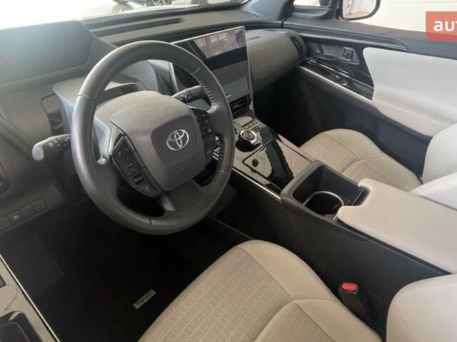 купить новое авто Тойота bZ4X 2022 года от официального дилера Global Electric Тойота фото