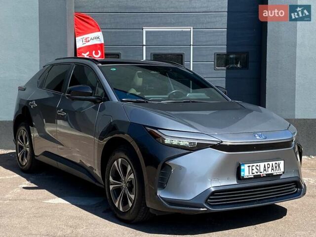 Серый Тойота bZ4X, объемом двигателя 0 л и пробегом 53 тыс. км за 23999 $, фото 11 на Automoto.ua