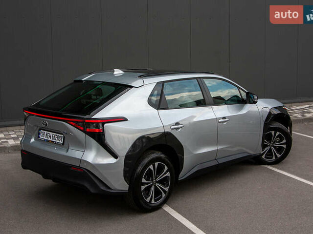 Сірий Тойота bZ4X, об'ємом двигуна 0 л та пробігом 1 тис. км за 27300 $, фото 6 на Automoto.ua