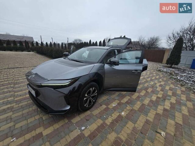 Сірий Тойота bZ4X, об'ємом двигуна 0 л та пробігом 38 тис. км за 25500 $, фото 16 на Automoto.ua