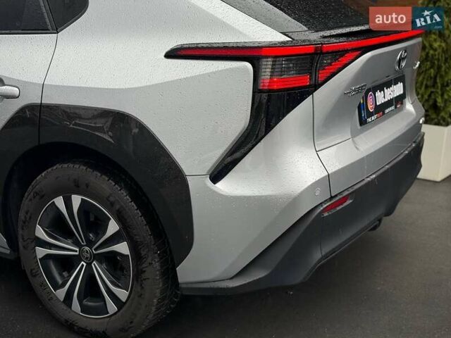 Серый Тойота bZ4X, объемом двигателя 0 л и пробегом 30 тыс. км за 28500 $, фото 10 на Automoto.ua
