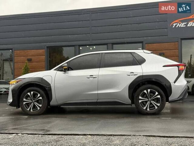 Серый Тойота bZ4X, объемом двигателя 0 л и пробегом 30 тыс. км за 28500 $, фото 7 на Automoto.ua