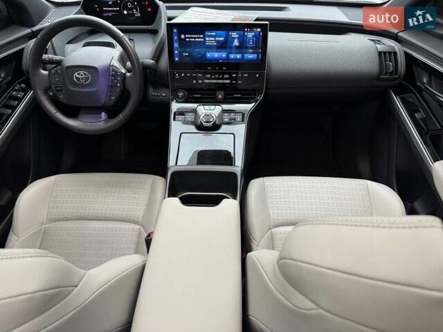 Серый Тойота bZ4X, объемом двигателя 0 л и пробегом 30 тыс. км за 28500 $, фото 57 на Automoto.ua