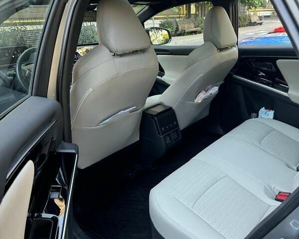 Серый Тойота bZ4X, объемом двигателя 0 л и пробегом 22 тыс. км за 25700 $, фото 7 на Automoto.ua