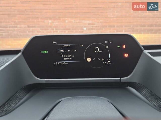 Серый Тойота bZ4X, объемом двигателя 0 л и пробегом 33 тыс. км за 23700 $, фото 12 на Automoto.ua