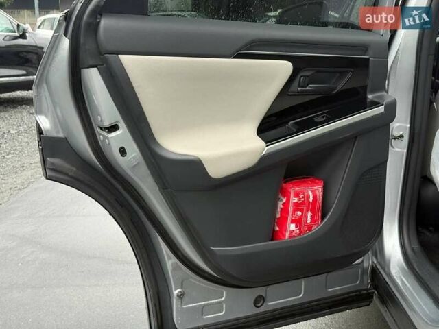 Серый Тойота bZ4X, объемом двигателя 0 л и пробегом 30 тыс. км за 28500 $, фото 49 на Automoto.ua