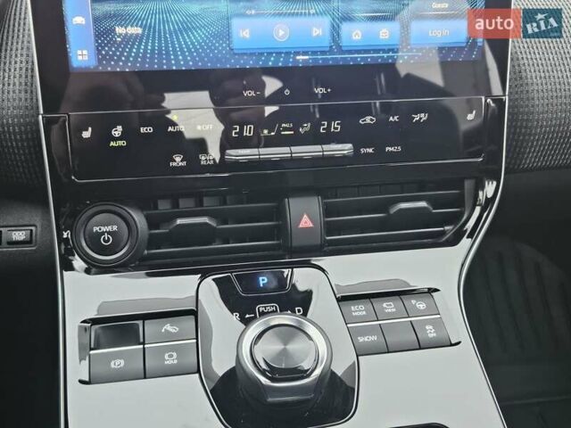 Серый Тойота bZ4X, объемом двигателя 0 л и пробегом 33 тыс. км за 23700 $, фото 10 на Automoto.ua